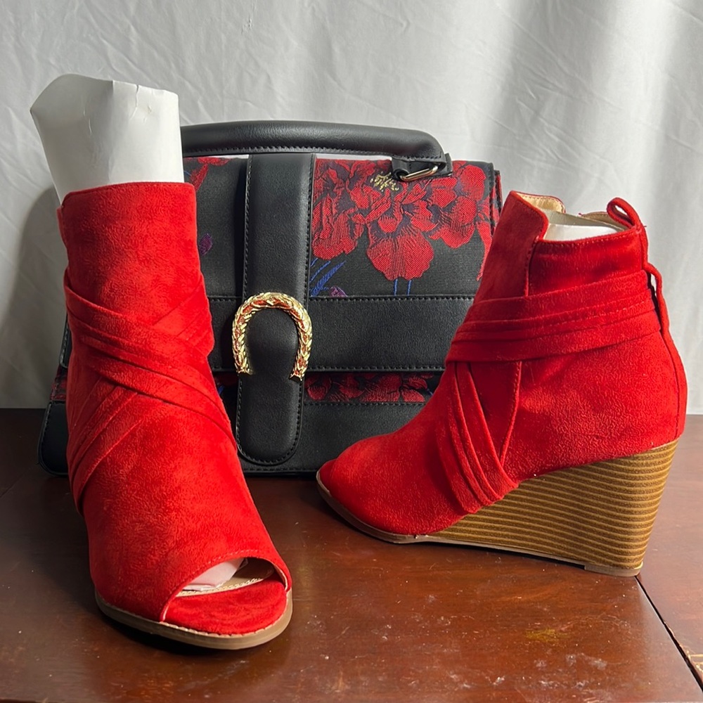 Red Open toed booties size 7